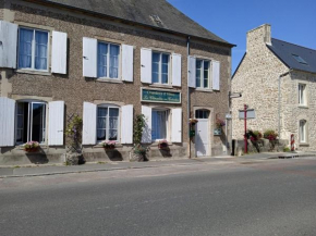 Гостиница Chambres d'hôtes les Clématites en Cotentin  Сен-Флосель